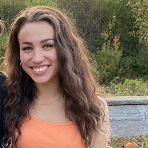 Meet your Posher, Ellie